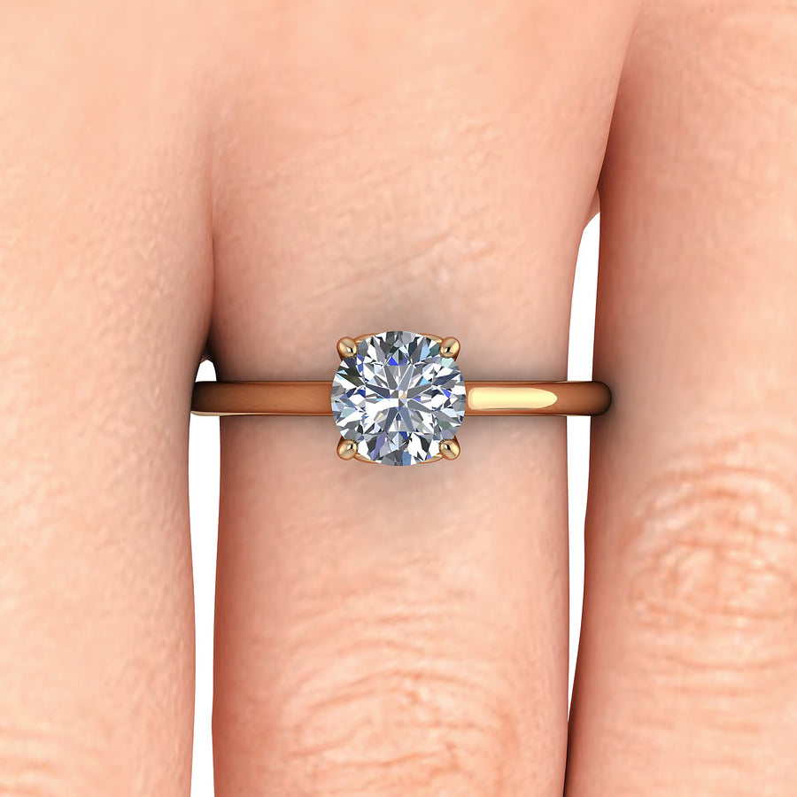 Brilliant Cut Diamond Heart Solitaire in Yellow Gold