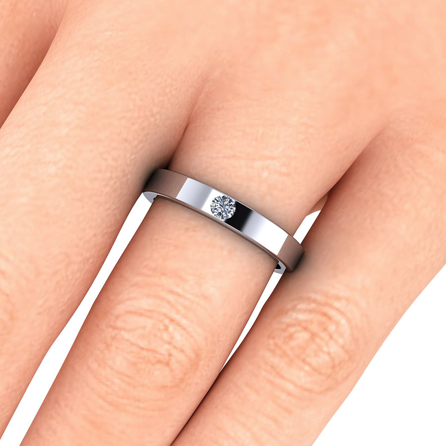 Square wedding ring with brilliant white gold